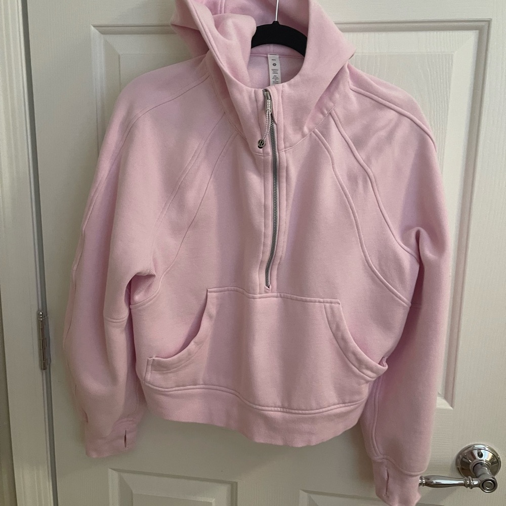 EUC PINK Lululemon Scuba crop.  M/L